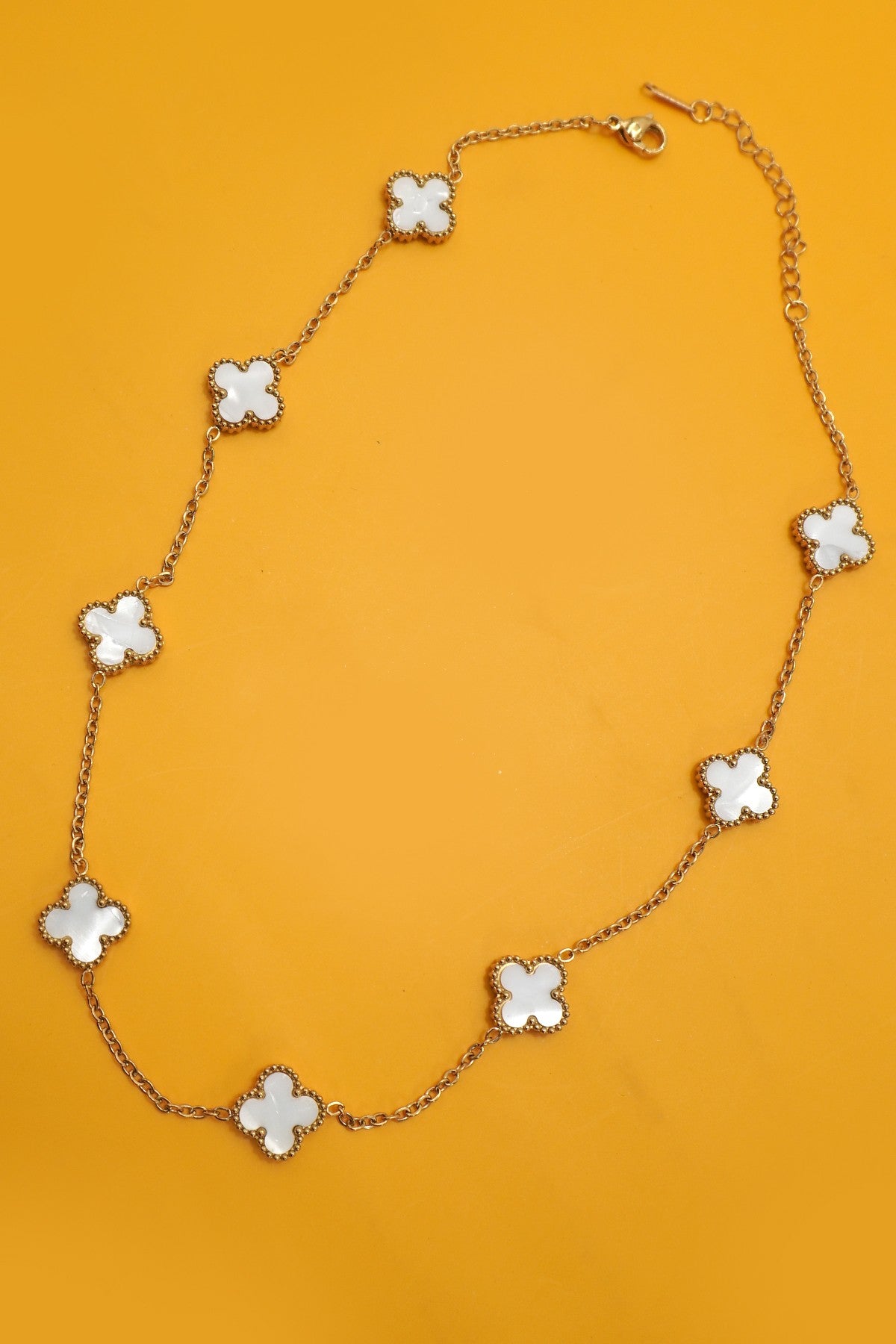 18K Gold Clover Necklace