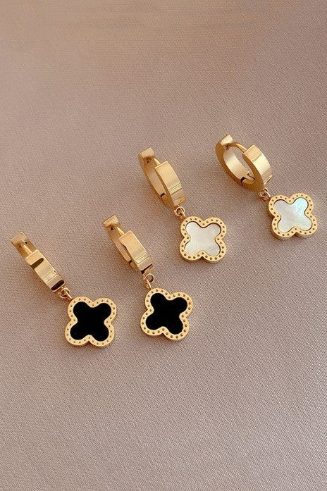 18K Gold Clover Huggie Hoop Earrings