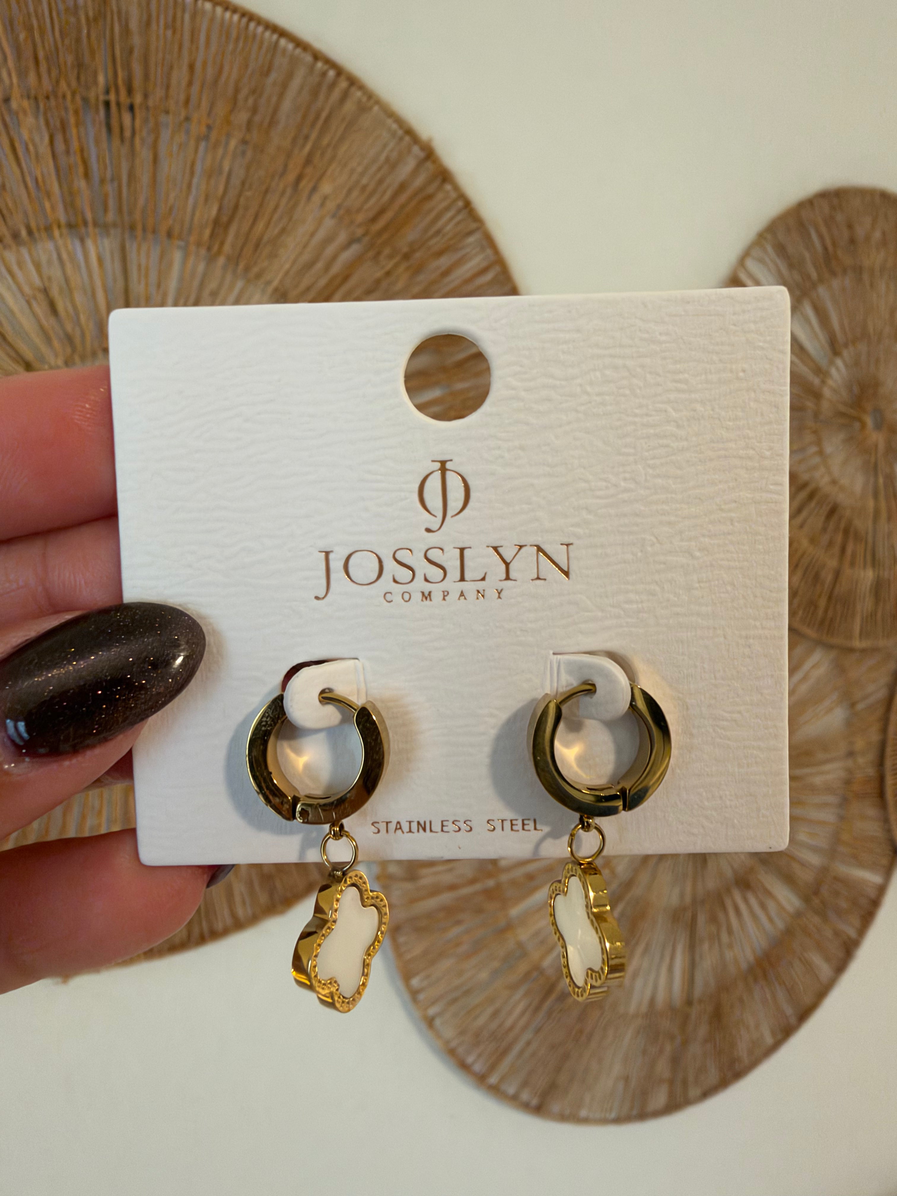 18K Gold Clover Huggie Hoop Earrings