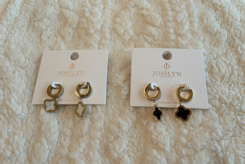18K Gold Clover Huggie Hoop Earrings